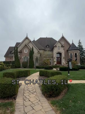 Text “HOME” to 708-299-5847 for more information Listing courtesy of The Kohler Group, Coldwell Banker Realty Follow 👉@homesbyluis_ for the best real estate deals Thinking of buying or selling? Contact me! 🧔🏻‍♂️ Luis Gonzalez 📞708-299-5847 📧 LG@thegonzalezgroup.com 🏆 Rosie Gonzalez Group | $280M+ in Volume Sold | 1,000+ transactions 🌏 Coldwell Banker Realty #realestate #realtor #chicagorealestate #house #chicagorealtor 