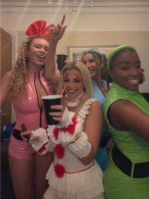 #halloweenparty 🤪👻🎃🩷 