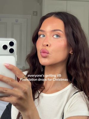 Yep @Victoria Beckham Beauty 🎄🤶🎅🏼