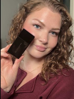 Trying Victoria Beckham’s Foundation Drops in Shade Light 1 Fair Neutral #foundation #review #victoriabeckham #beauty #lightcoverage #mediumcoverage #fullcoverage #redness #dryskin #texturedskin #fairskin #fair #pale #skin #naturalmakeup @Victoria Beckham Beauty 