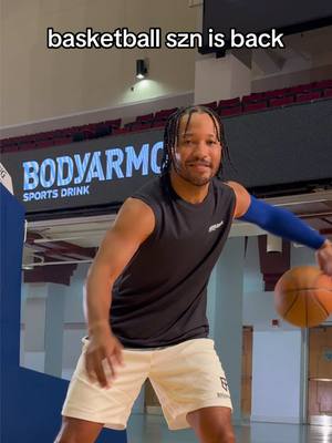 Brunson is B-A-C-K!! #brunson #jalenbrunson #basketball #basketballtiktok #sports 