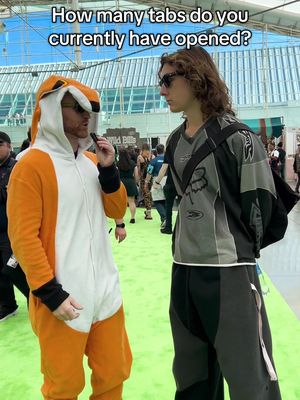 We asked people at #TwitchCon how many tabs they have opened 🫣
