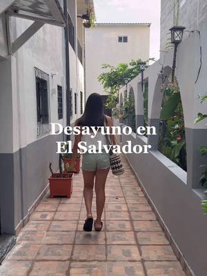 Desayuno in El Salvador 🇸🇻🫶🏼 #latina #elsalvador🇸🇻 #desayuno #desayunos #salvadoreña 
