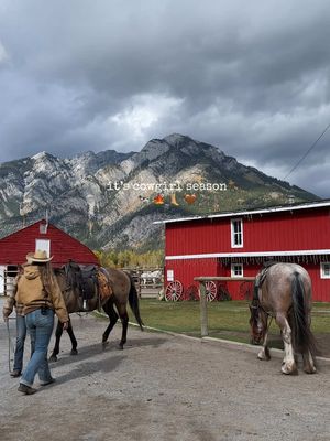 Canada is the real cowboy country 🐄 🍁 👢 🤎 #canada #cowgirl #cowboy #alberta #banff #banffnationalpark #Kananaskis #kananaskiscountry 