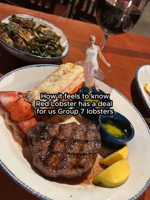 Iykyk our Wednesday Steak & Lobster Daily Deal is the best  #group7 #seafoodlovers #deal