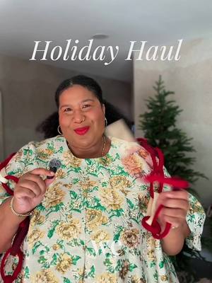 One of my favorite places to get traditional holiday decor with a modern twist is @allmodern I’m really wanting full out winter wonderland and was able to add in new pieces to tie in with my collection and the quality is chefs kiss! #holiday #holidaydecor 