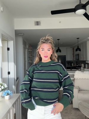 Work fit check👩🏼‍💻 Sweater from @reformation jeans are @Parke #OOTD #workoutfit 