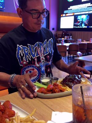 I can confidently say that @Dave & Buster's is dad approved 👨🏻👍🏻🤣