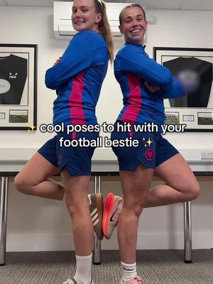 Beth and Charlotte ate this up 👯‍♀️📸 #AdobeWomensFACup #WomensFACup #Wolves 