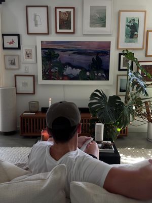Who else can relate? 🤓 The trip might be over, but I’m keeping that wrinkle-free, post-vacation energy alive at home with the Ultimate Steam Pro Steam Station from @Rowenta. Learn more by clicking the link in my bio! #RowentaPartner 