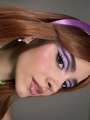daphne blake #scoobydoo 💜  eyes 💜 artistry canvas palette @Painted  💜 @Beauty Creations Cosmetics x @ltorresbeauty vol II palette 💜 better than s eyeliner @Too Faced  face 💜 superstay lumi matte foundation ‘118’ @Maybelline NY  💜 hydrating concealer ‘13 light neutral’ @Haus Labs  💜 powder blush ‘pinking of u’ @r.e.m. beauty  lips  💜 lipglazer glossy liner ‘whirlin’ @maccosmetics  💜 faux filler gloss ‘uuu-baby’ @Huda Beauty  #daphne #daphnescoobydoo #halloween #halloweenideas 