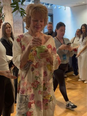 #PamelaAnderson is a matcha girl! You heard it here first! The star was in NYC today to celebrate the launch of her new products for her skincare line, #Sonsie.  📷: TZR 