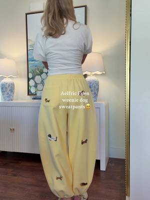 The butter yellow FINALLY restocked! @aelfriceden_official never misses- tag your weenie dog owning friends! These are perfect! Wearing size M! #aelfriceden #weeniedog #daschund #sweatpants #christmasgiftideas 
