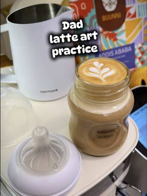 Coffee and babies? Wanna improve your latte art? Become a parent! 🍼☕️ Everyday we have to prepare a few feeding bottles at home for our little one, and I’ve been using the latte art pitcher to fill them and practice the wiggles 😂 Then, pouring milk also helps to improve latte art patterns because of the taller and inward smaller diameter of the top of the bottle, making it a true challenge and therefore forcing you to be more accurate, so when you go back to a proper cup/glass for coffee, you find it easier! 😜 • Espresso machine (grinding, pressure profiling and steaming): La Seine X from @maxims_espresso_official  • Coffee: Addis Ababa (dark+light roast) from @buunnicoffee  • Latte art pitcher (450 ml sharp spout) and distributor (gravity) from @normcore  • Tamper (V6 impact) from @Ikapecoffee  • Feeding bottles: Avent from @Philips Avent @Philips Shop US 👶🏻 #coffee #baby #myseinemoment #seinex #coffeecorner 