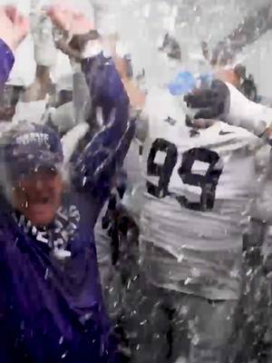 Lil turnt in the locker room ⚒️ #17 #kstatefootball #emaw #w 