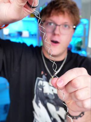 this wire looks fake but it’s 100% real 🤯   #Tech #gadget #Science #weirdstuff 