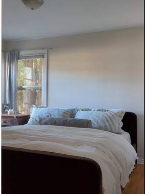 Make your bedroom extra cozy this season 😌  #bedroom #decor #cozy 