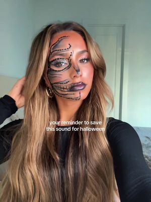 bow bow bow bow 👻#halloweentransitionaudios #halloween #halloweenmakeup #halloween2025 #halloween2025