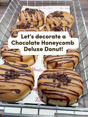 Behind the scenes: decorating our Chocolate Honeycomb Deluxe Donut. Swirls, drizzles, crunch… 🍩✨ #TimHortonsUK #Autumn #New #ChocolateHoneycomb #Donut 