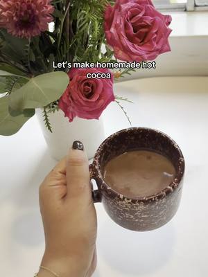 Homemade hot cocoa made extra cozy with Califia Farms Organic Almondmilk.✨ The perfect way to enjoy a favorite oil and gum free! #califiafarms #almondmilk #organic #hotcocoa 