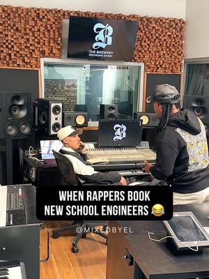 New school engineers just don’t care 😂 @helpmedevvon  #musicproducer #homestudio #audioengineer #producermeme #funnymeme 