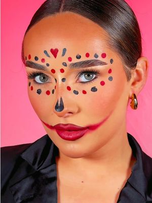 For the girlies to recreate this Halloween 🍒✨  IB: @Alexandra Claudia  • @Juvia’s Place  - Nubian eyeshadow stick • @nyxcosmetics_uk  - Epic wear eyeliner - SFX crayon stick #easyhalloweenmakeup #makeuptransformation #31daysofhalloween #makeupfyp 
