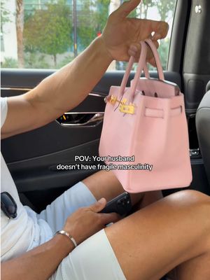That gloss is glossing  #hermes #hermesbirkin #miami 
