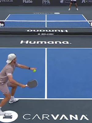 An absolutely SURREAL point from @Federico Staksrud 🫢 This steals our @SKECHERS Hustle Point for the Rate Vegas Cup 🏆