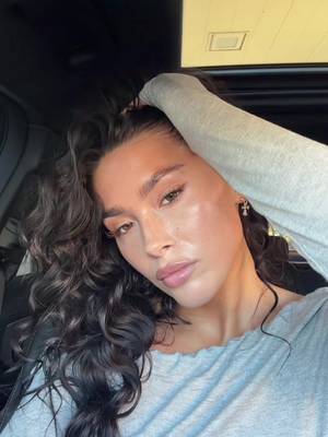 Covergirllllll this skin!! TOO GOOD😍 #ad @COVERGIRL #covergirl #covergirlpartner #easybreezybeautiful 