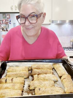 BBQ Meat Lovers Sausage Rolls All my recipes are on my website - Easy Recipe Gang.🍴 These BBQ Meat Lovers Sausage Rolls are the ultimate snack hack. 🤯🔥 They’ve got all the smoky, cheesy goodness of a meat-lovers pizza — but wrapped in crispy, golden pastry. YES PLEASE. 🧀🥓 They’re super easy, always a hit, and perfect for parties, game day, or anytime you want to level up your snack game. I’ve made these for birthdays, picnics, school lunches, and BBQs — and they never last long. Save this one, you’ll thank me later! 🙌 #stephcooksstuff #easyrecipe #sausagerollrecipe #bbqmeatlovers #partyfoodideas #cheeselovers #bbqsnacks #comfortfood #quickbakes #tiktokcooks #easyentertaining