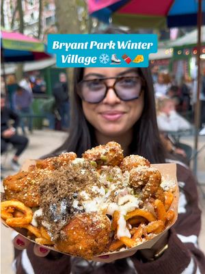 Everywhere to eat + drink at @Bryant Park NYC winter village‼️❄️🎅🏻 #bryantparkwintervillage #wintervillage #nyceats #nychotchocolate #nycfood 