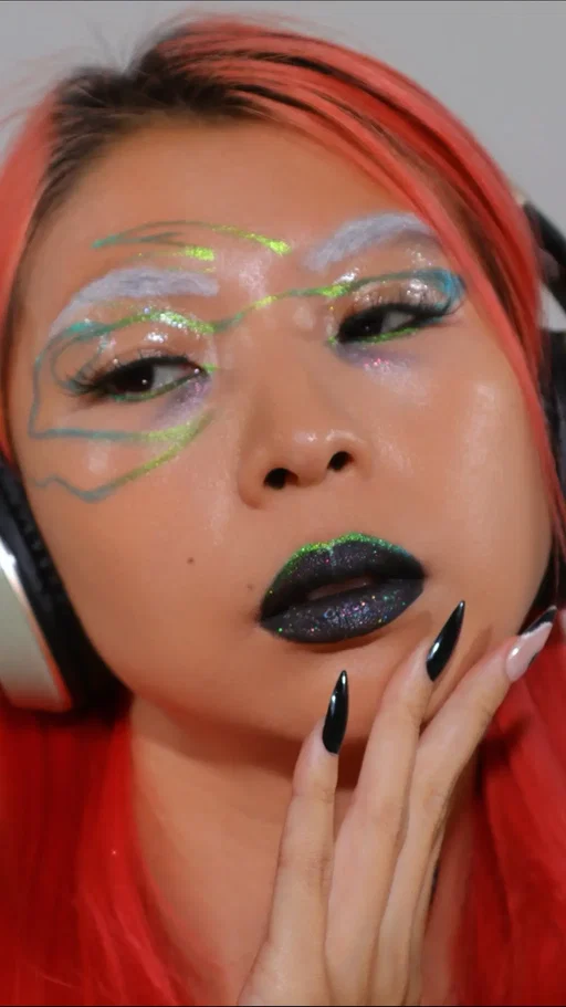 This look with a full black pleather body suit/dress…you are good to go for Halloween.  @Kaleidos Makeup liner - limelight* @odenseyecosmetics winter alva palette*  @Queencosmetics liquid lipstick- after dark*