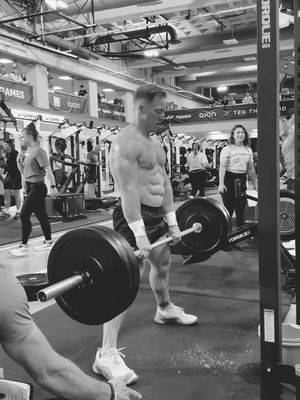 Swept the podium at the first ever @Life Time games this weekend 🧹 @Noah Ohlsen @JackDriscollFitness #DylanScott #hybridathlete #hybrid #hybridtraining #tenthousand 