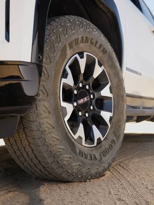 Who knew the rubber meeting the road would sound so relaxing? @gmc #ASMR #TruckTok #FYP #ForYouPage