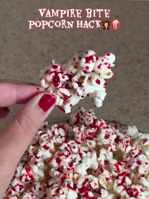The Halloween snack that’s scary good 🧛‍♀️🍿#kroger #halloweenrecipe #popcornhack #snackideas @makena | SEA food & lifestyle 