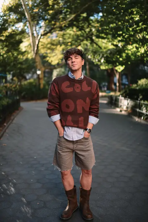 can’t we just have 60° days forever? #OOTD  @Wolverine Boots & Apparel boots + @ASOS.US sweater + @ZARA shirt and shorts