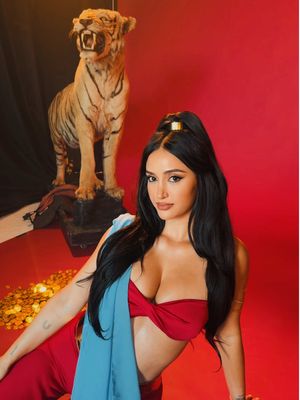 people’s princess 🤝 princess jasmine 