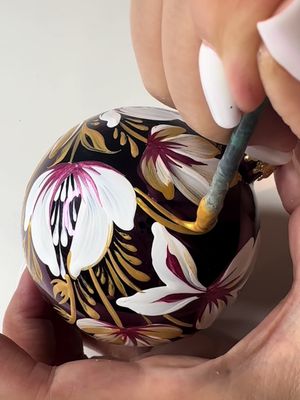 Holiday season is near ✨ 	1.	New hand-painted ornament collection — gift-ready 🎁 	2.	Holiday Art Class: greeting cards 💌 	3.	Live Workshop: Christmas ornaments 🎄 	4.	Full Course: Petrykivka on ornaments (go pro) 🎨 Join the one that fits you best —  DM