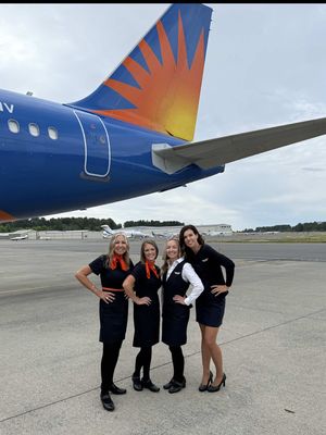 Our flight attendants know great service AND great food! Here are their favorite Bellingham restaurants that you should definitely check out during your next visit. 