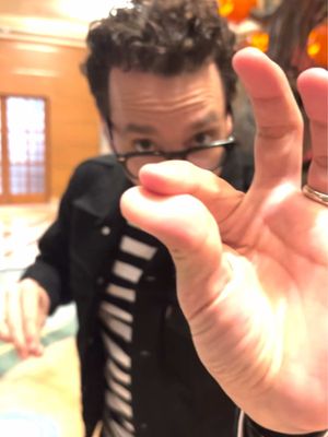 The jumping spider trick is Vincent Price approved. Probably. 🕷️ #magictrick #closeupmagic #vincentprice #halloween #jonathanburns 