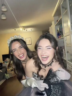 ballGOWN, what are you dressing as for Halloween?  #wicked #wickedforgood #halloweentransition #halloweencostumeideas #glinda @Julia Tomasone @NYX Cosmetics Canada 