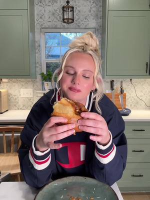 Making Vodka sauce chicken Parmesan sandwich 🥪 😋🤌🏼