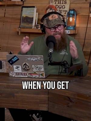 I don’t think I would be getting out of the truck… @expandedperspectives #storytime #huntingstories #crazy #story 