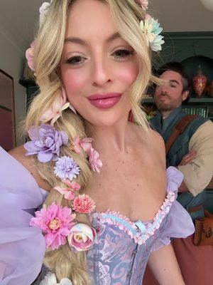 Rapunzel and Flynn forever 💜 my all time favorite couples Halloween costume 