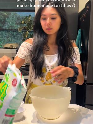This was my first time making homemade tortillas! They turned out pretty decent but they didn’t puff up when I heated them up!  I did 1 cup Maseca, pinch of salt, and 1 cup warm water.  Appreciate any tips :)  #homemadetortillas #tortillas #maseca #fyp 