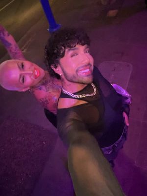 A night out with the girls & the gays will always do it for me! 🦄🫧💕🌈✨ @ashnikko you gave me lifeeeeee!! 👏🏽👏🏽 #SmoochieGirl