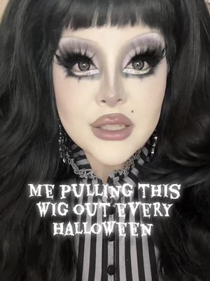 She’s a staple for a reason from @Wigs by Tips #halloween #halloweenmakeup #wigstyling #dragqueen 