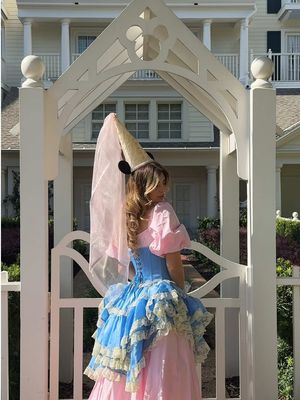 Minnie is the original Disney Princess 🤭🎀👑 #disneycostume #princesscostume #minniemouse #disneyoutfits 