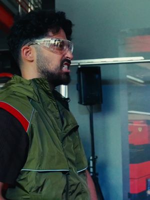 How well do you really know your brother? 👀   @myparents_are_divorced put their sibling bond to the test, but could @aboodyzozo & @zozobakrtv think faster than a @ferrariworldyasisland ride? 🏎️💨   Watch the full episode now on YouTube! 🔗 Link in bio.   إلى أيِّ مدى تظنّ أنك تعرف أخاك حقًا؟ 👀   اختبر شون مدى معرفتهما ببعضهما، فهل استطاع عبد العزيز وأبوبكر التفكير أسرع من قطارات #عالم_فيراري_جزيرة_ياس؟ 🏎️💨 شاهدوا الحلقة الكاملة على يوتيوب 🔗 الرابط في البايو. 