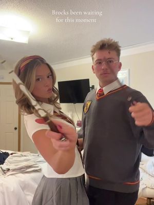 Halloweek continues! #couplescostume #halloween #harrypotter #hermionegranger 
